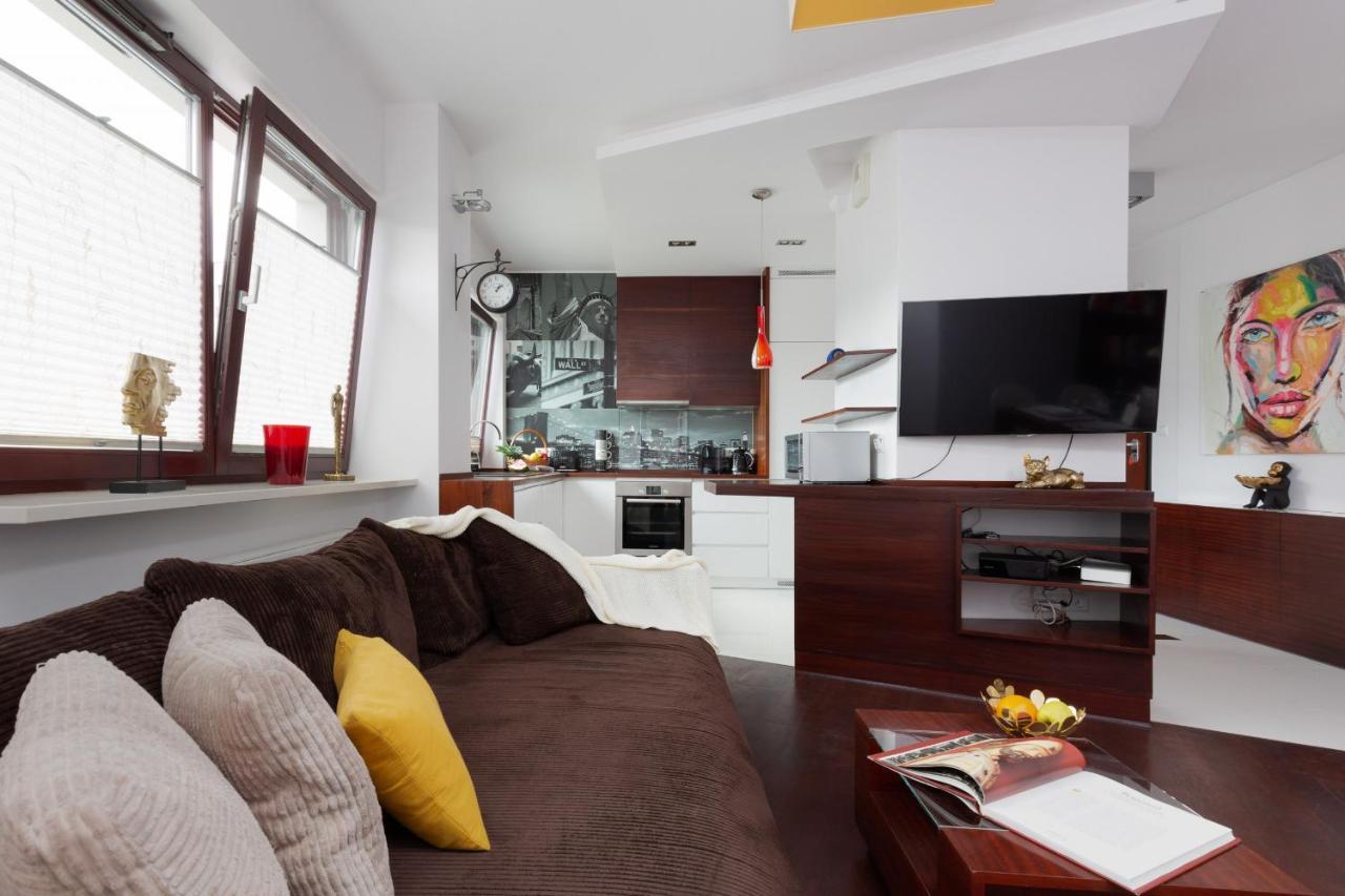 Spacious Suite With A Hammock And Terrace By Renters Prestige Warsaw Exterior photo