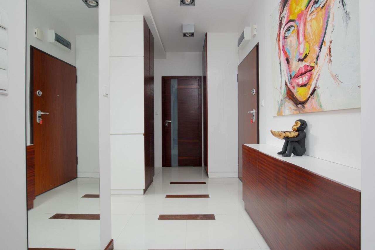Spacious Suite With A Hammock And Terrace By Renters Prestige Warsaw Exterior photo